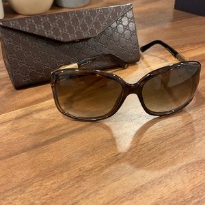 Vintage brown Gucci bamboo sunglasses and case